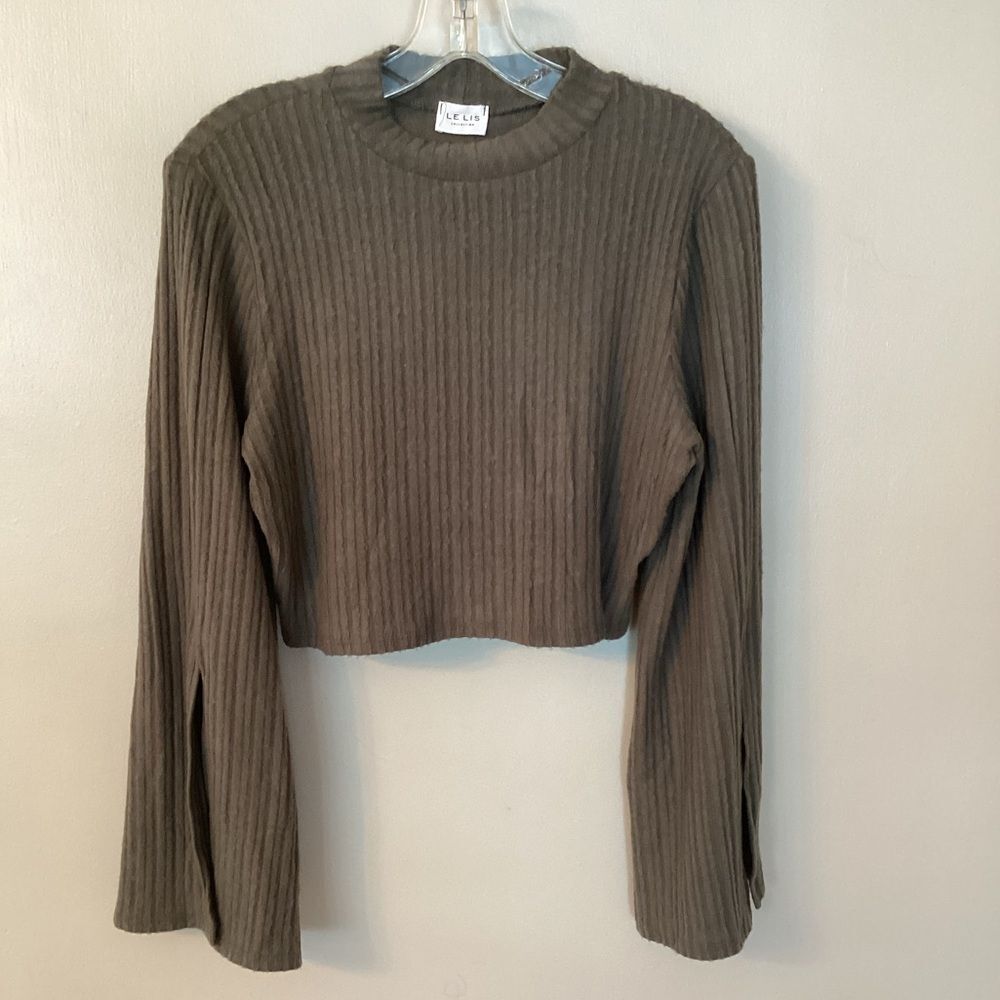 LE LIS SIZE LARGE LONG SLEEVE MOCK NECK PULLOVER CROPPED TOP - Picture 1 of 6